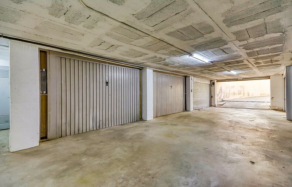 Precioso y amplio piso con vistas al canal, garaje y amarre de 3,5m x 7,5m
