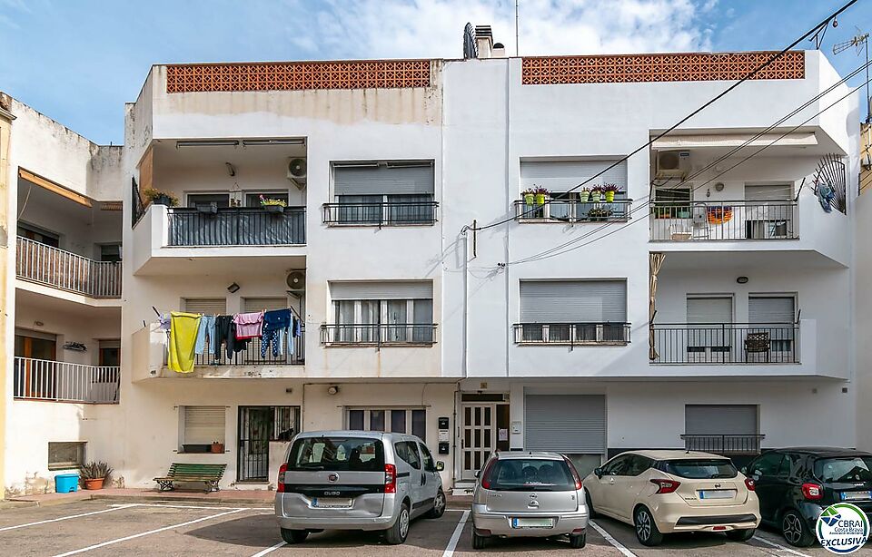 Komplett renovierte Wohnung im Zentrum von Llançà.