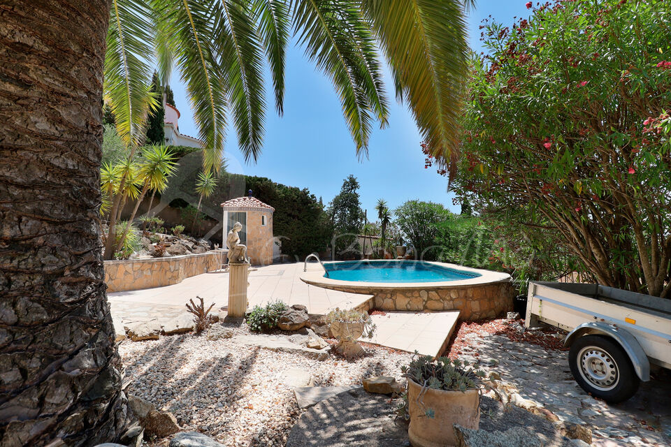 Casa con carácter, vistas y piscina en Can Isaac, Palau Saverdera.