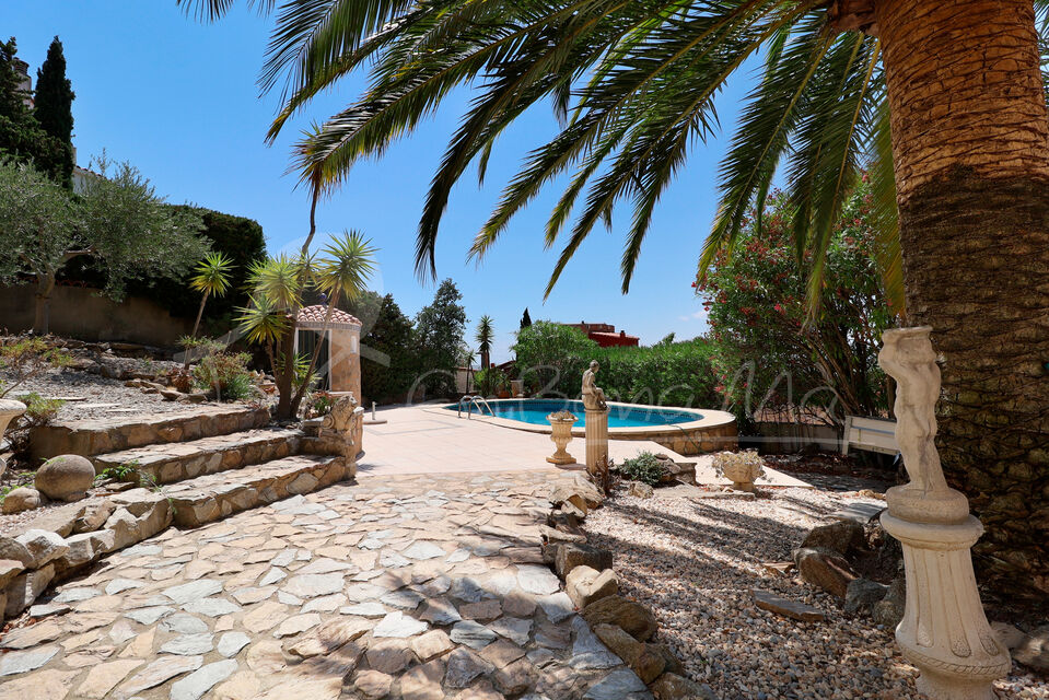 Casa amb caràcter, vistes i piscina a Can Isaac, Palau Saverdera.