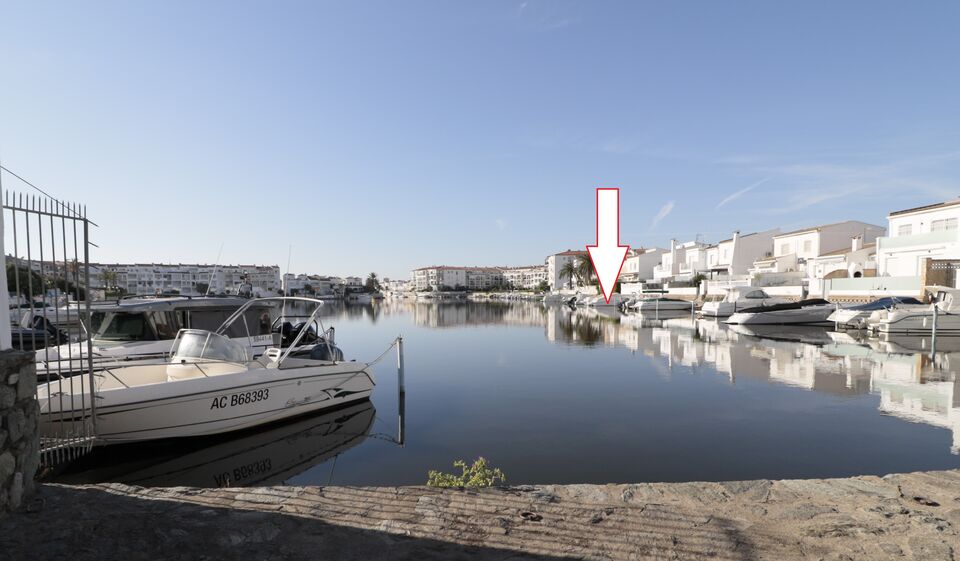 House with mooring, in Sector Sant Maurici,  Empuriabrava