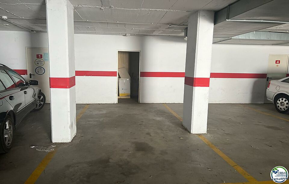 Parking space with storage room at only 1500 meters from the beautiful beach of Santa Margarita.