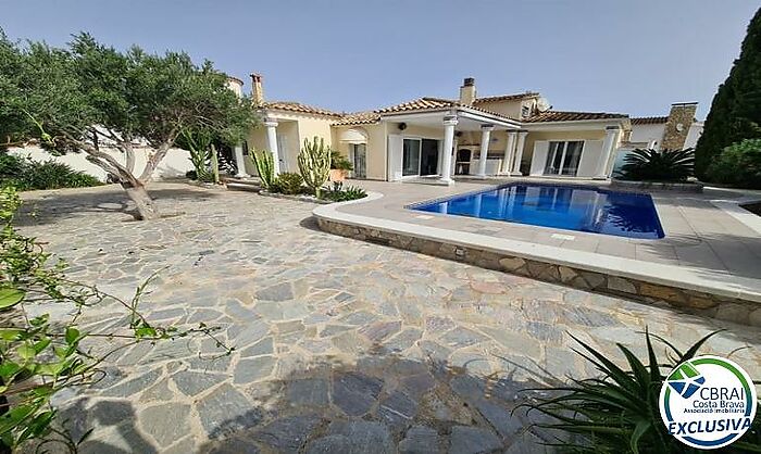 Very nice house with pool - Peni area