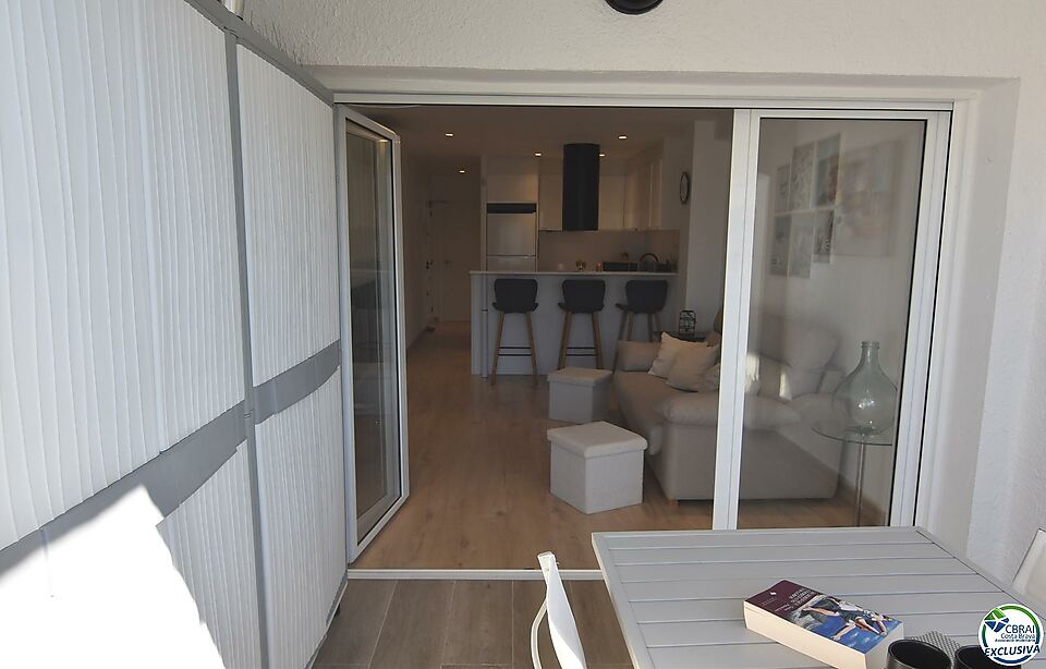 Apartment in Empuriabrava with private mooring