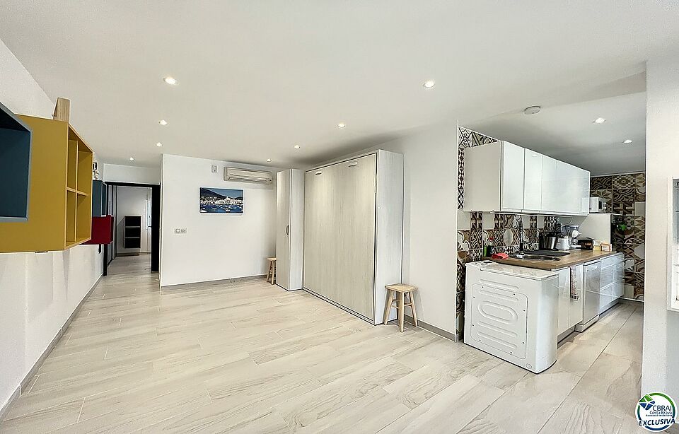 Sublime south-facing apartment a few steps from the beach + PARKING