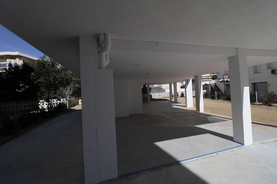Obra nueva-Venta de apartamentos a estrenar en Santa Margarita, Roses