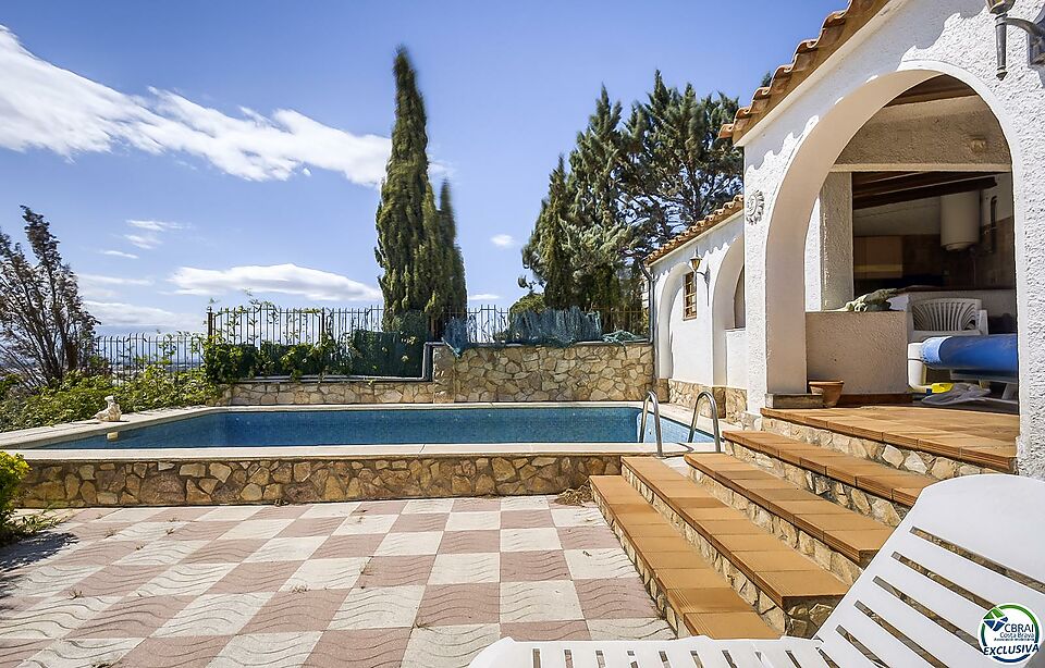 Bonica casa independent amb piscina privada i vistes precioses