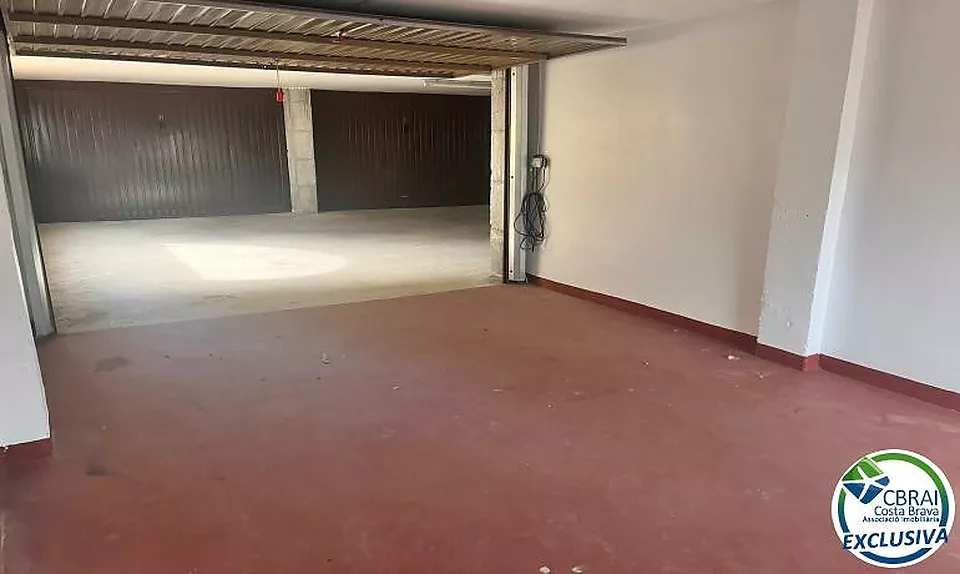 MUGA PARK  Closed garage for sale in Empuriabrava