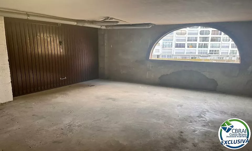 MUGA PARK  Closed garage for sale in Empuriabrava