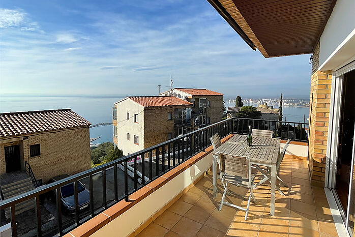 Spectacular house in Puig Rom, Roses with sea view